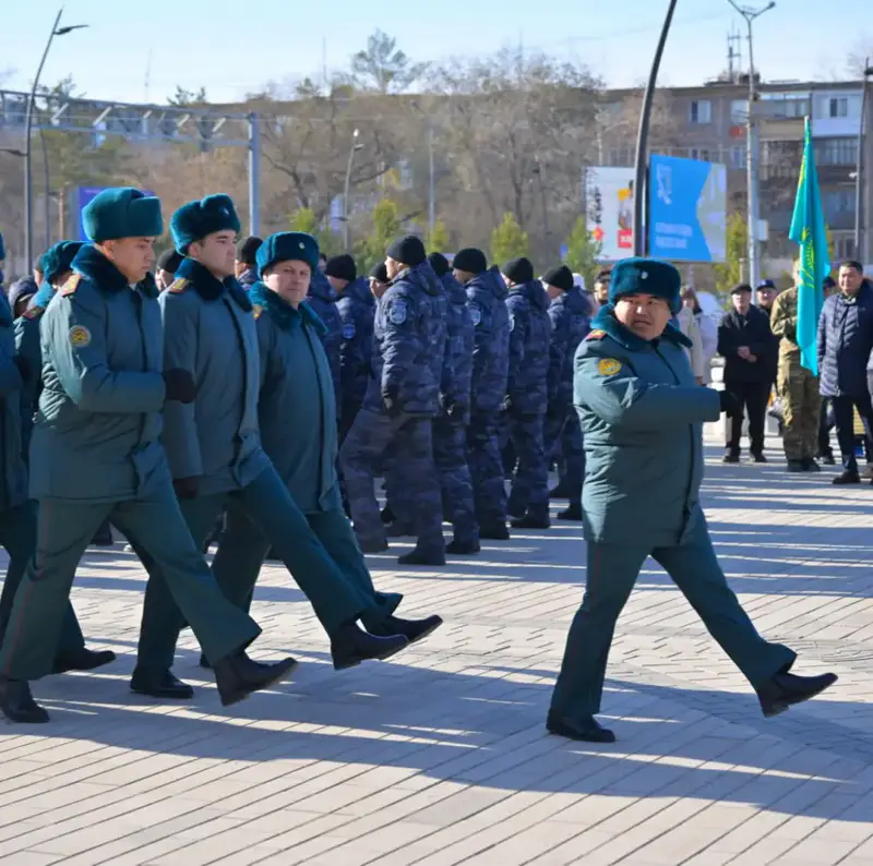 В честь Дня Республики в Павлодаре прошла церемония поднятия Государственного флага Республики Казахстан (10)