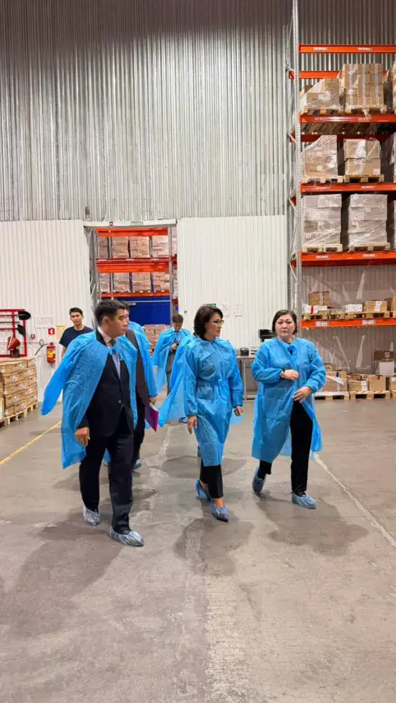 ГЛАВА МИНЗДРАВА ПОСЕТИЛА ЛЕКАРСТВЕННЫЙ ХАБ В АКТЮБИНСКОЙ ОБЛАСТИ (3)