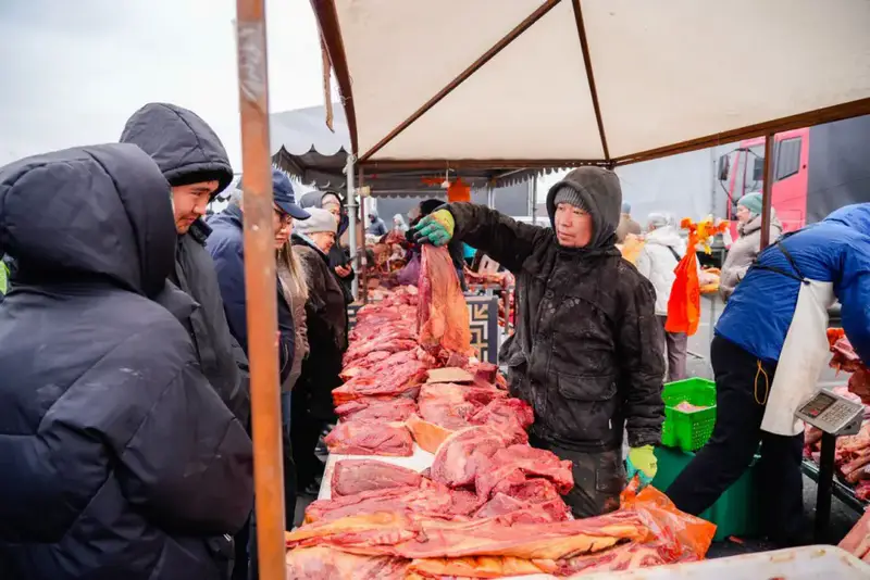 Доступные цены и 700 тонн свежих продуктов: в Астане прошла ярмарка аграриев из Карагандинской и Восточно-Казахстанской областей (3)