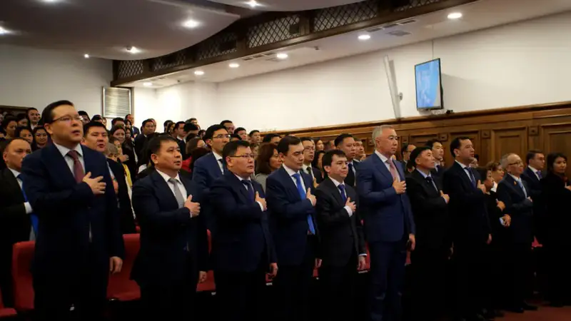 Торжественная церемония ко Дню Республики прошла в Министерстве национальной экономики Астане