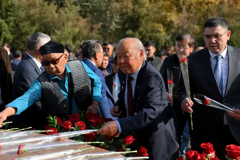 В Шымкенте был показан спектакль «Абай айтқан «Еңлік-Кебек» (4)