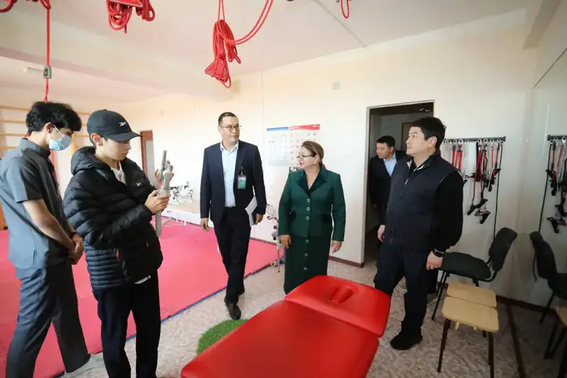 Нурдаулет Килыбай ознакомился с работой социальных объектов Каракиянского района (2)