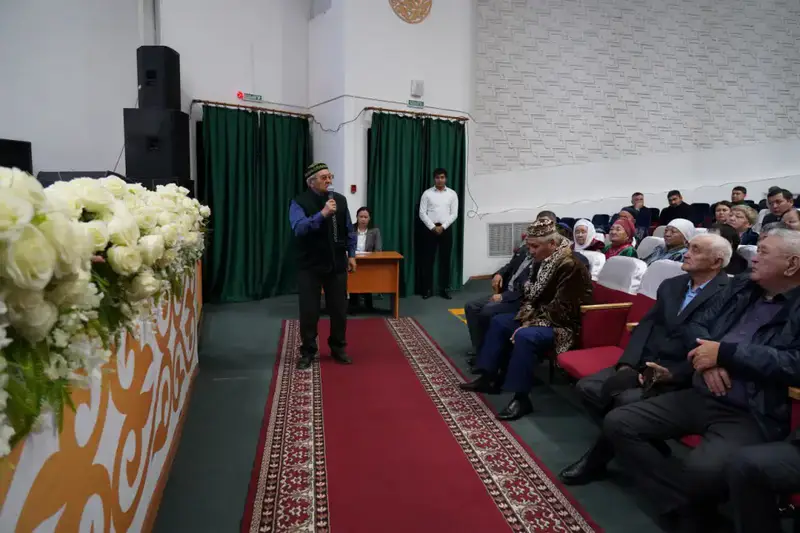 Марат Ахметжанов обсудил с жителями Атбасарского района итоги уборочной кампании и вопросы развития региона (7)