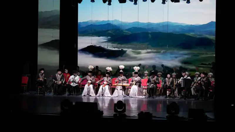 В ВКО отметили 70-летие Восточно-Казахстанского училища искусств им. народных артистов, братьев Абдуллиных (8)