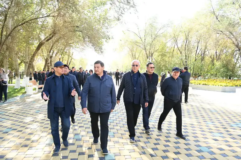 «Таза Қазақстан»: Аким области принял участие в посадке деревьев в обновленном парке (4)