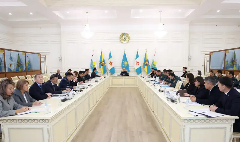 Министр обороны призвал к изменениям в жилищном законодательстве для военнослужащих Астане