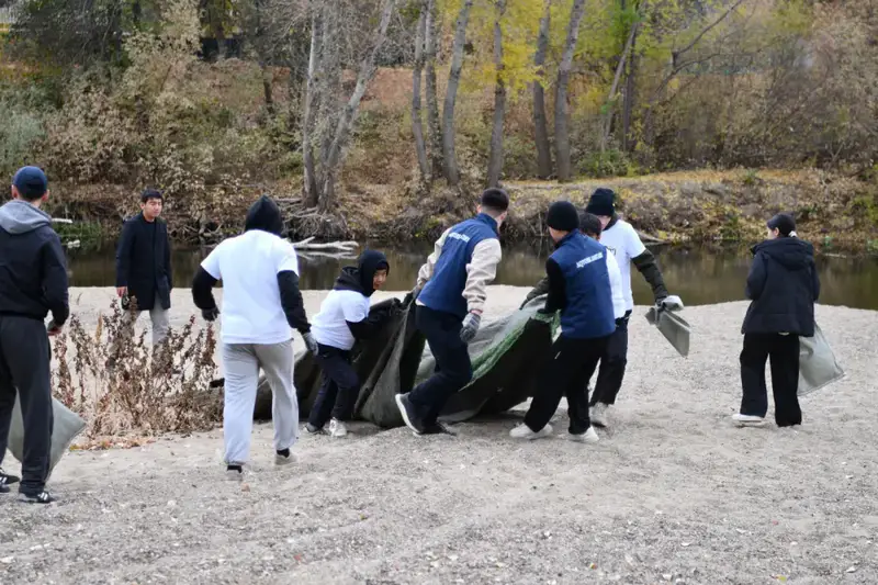 Успех общегородского субботника в Актобе: 300 тонн мусора и рост экологической ответственности Астане