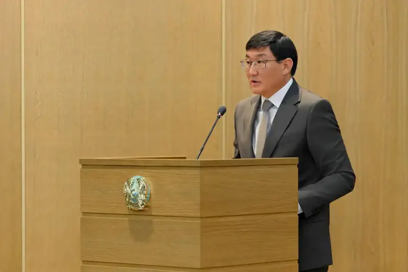 Аким области представил нового акима города Семей (9)