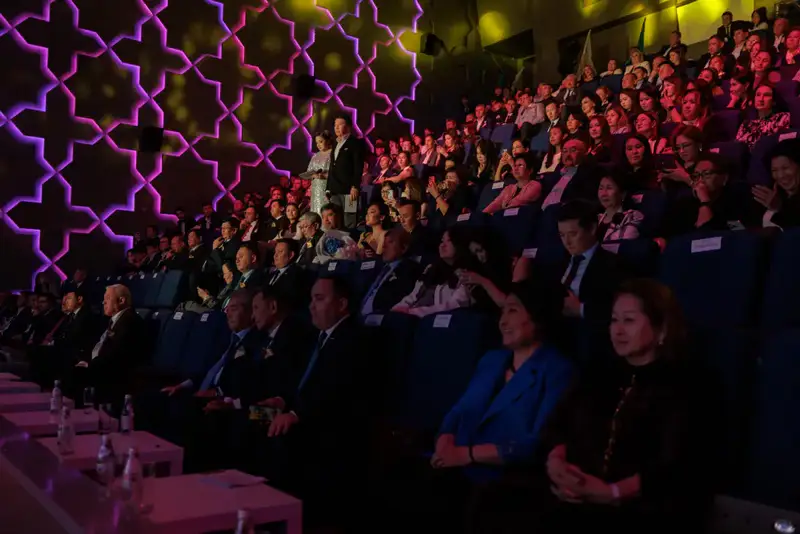 «Хабару» – 30 лет: Президент Казахстана поздравил с юбилеем легендарное агентство (6)