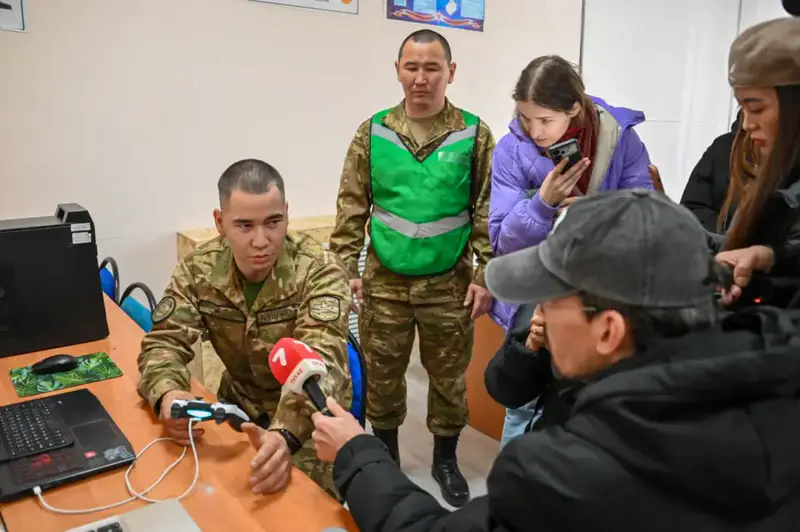 За кулисами армейской службы: журналисты побывали в воинских частях области Абай (4)