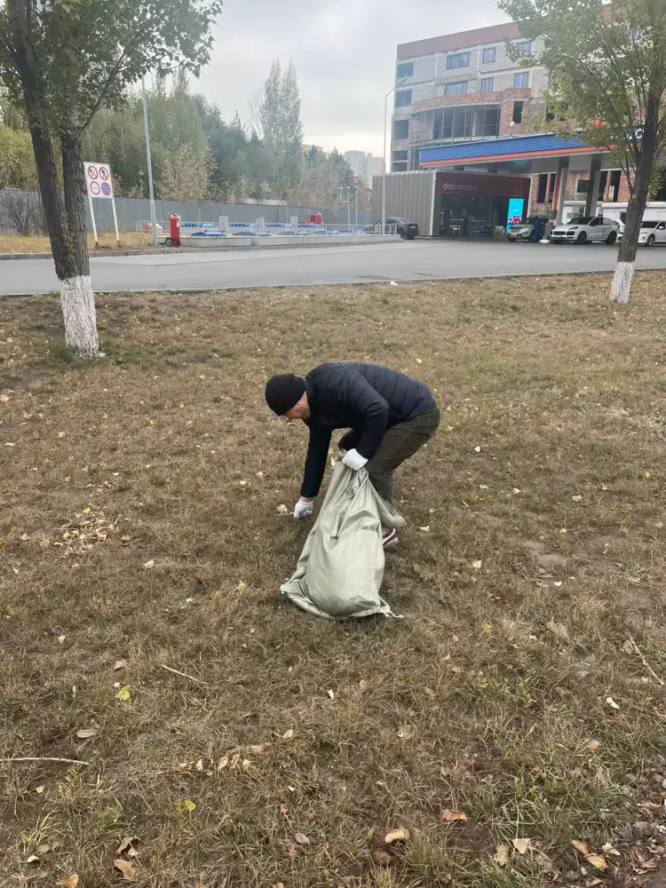 Сотрудники МСХ приняли участие в республиканском субботнике (5)