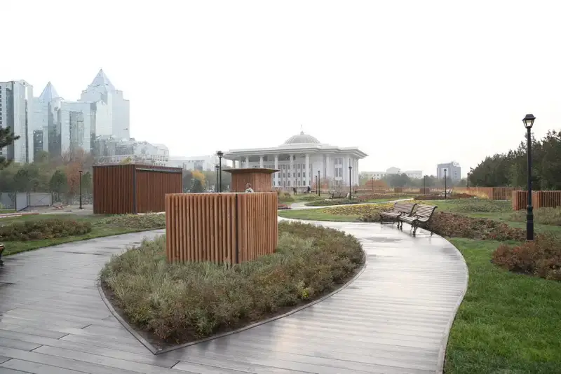 Аким Алматы проверил ход строительства новых социальных объектов в жилых комплексах Астане