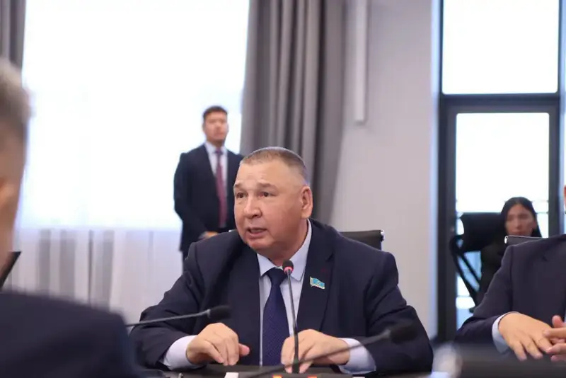 Мангистауские депутаты посетили Акмолинскую область (4)