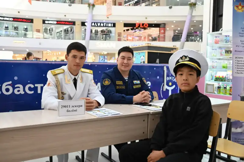 В Актау прошла ярмарка вакансий для желающих поступить на воинскую службу (4)