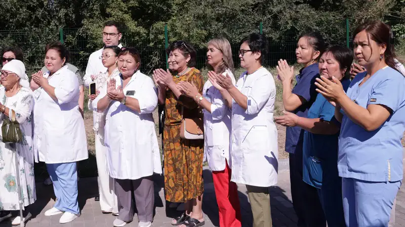 В преддверии Дня республики в области Жетісу открылись восемь новых медицинских объектов (9)