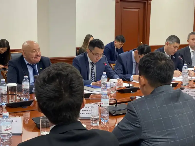 Обсуждены вопросы развития туризма и спорта с представителями НПО (2)