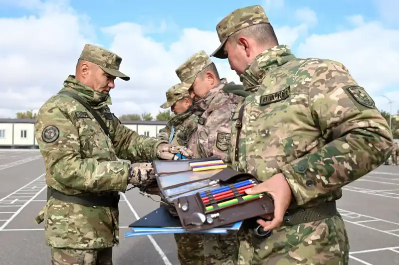 Час испытаний: Вооруженные силы Казахстана поднимают боевую бдительность Астане