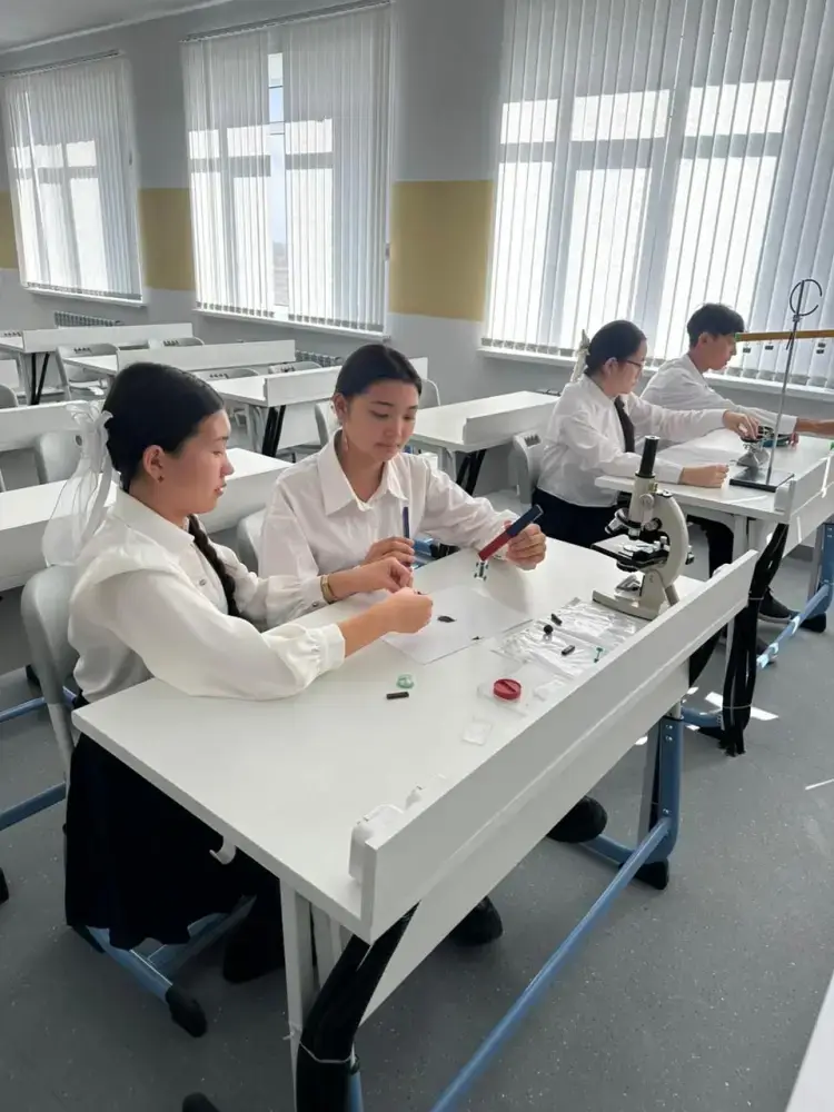 Школа будущего: где технологии встречают творчество! Астане