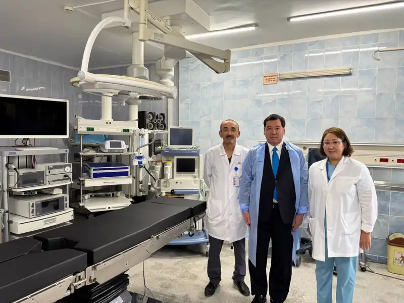 В КАЗАХСТАНЕ ВПЕРВЫЕ ПРОВЕДЕНО ЛЕЧЕНИЕ ДЕТЕЙ МЕТОДОМ ЛАЗЕРНОЙ ЛИТОТРИПСИИ (5)