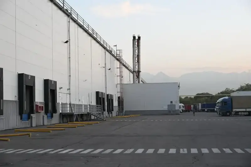 Аким Алматы Дархан Сатыбалды ознакомился с деятельностью ведущих промышленных и логистических предприятий города (5)