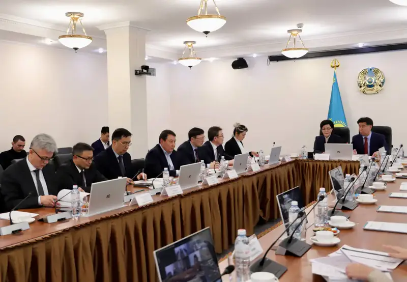 Казахстан: обсуждение реформ пенсионной системы в Минтруда Астане