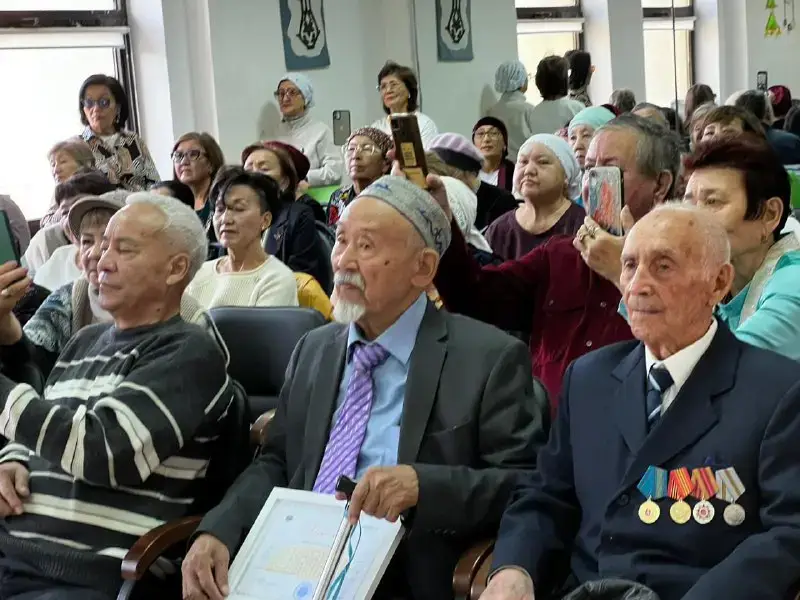 Концерт в Сарыарке: ветераны и пенсионеры отмечают День Республики Астане