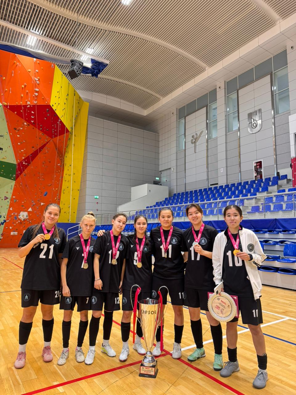 Студенческая женская лига по футзалу завершилась в Казахстане: КазНЖПУ на первом месте