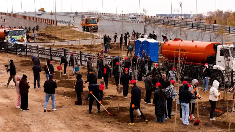 В столичном районе Сарайшык высажено 500 деревьев (3)