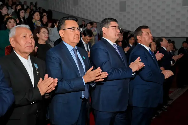 В Кызылорде показали спектакль «Абай айтқан «Еңлік-Кебек» (10)