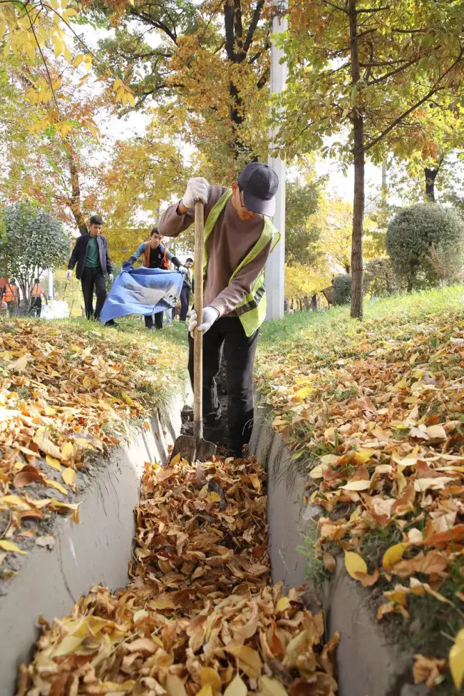 В Алматы прошел локальный субботник в рамках акции «Таза Қазақстан» (2)