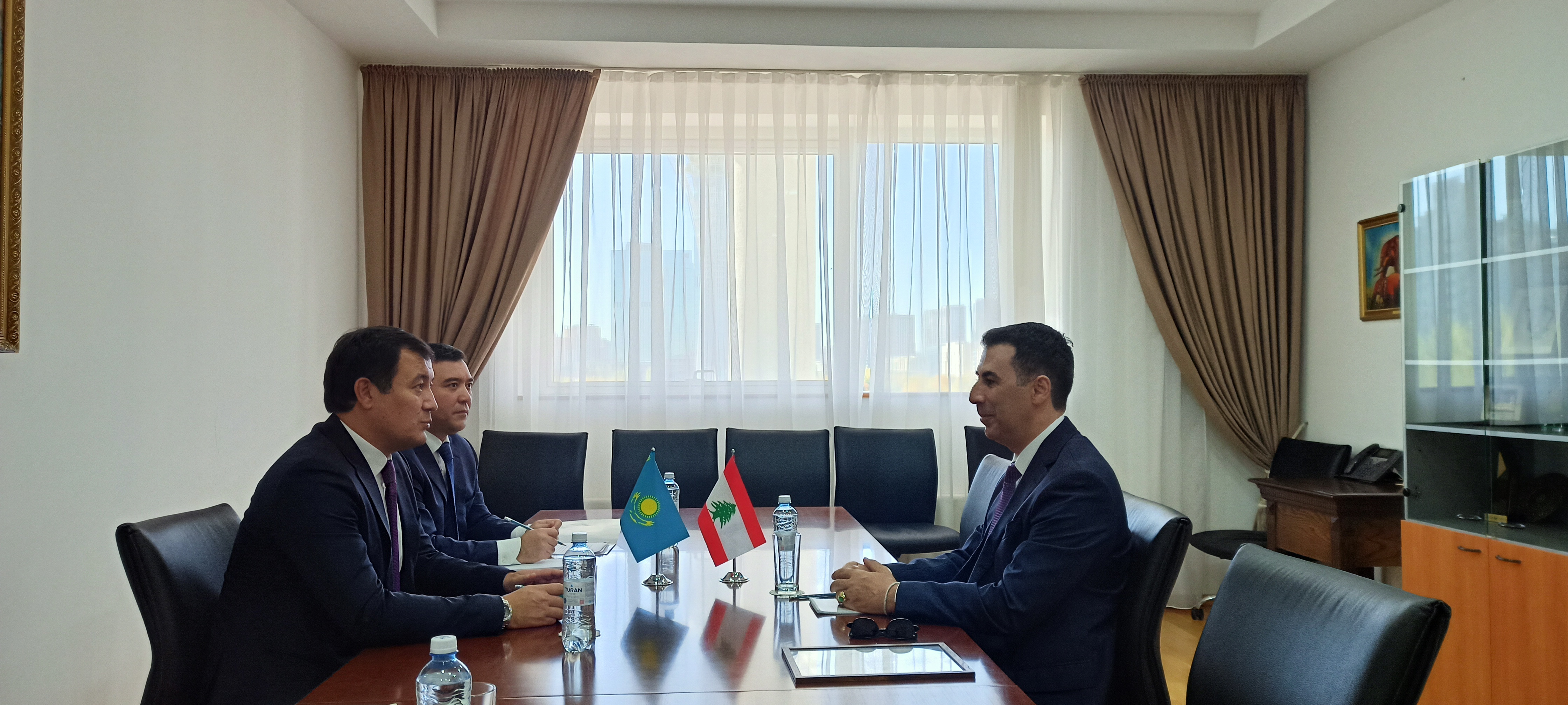 В МИД Казахстана приняли Посла Ливана по случаю завершения его дипломатической миссии (2)