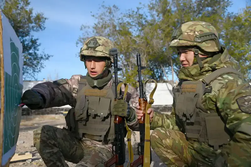 В Вооруженных силах проходит итоговая проверка боевой готовности (6)