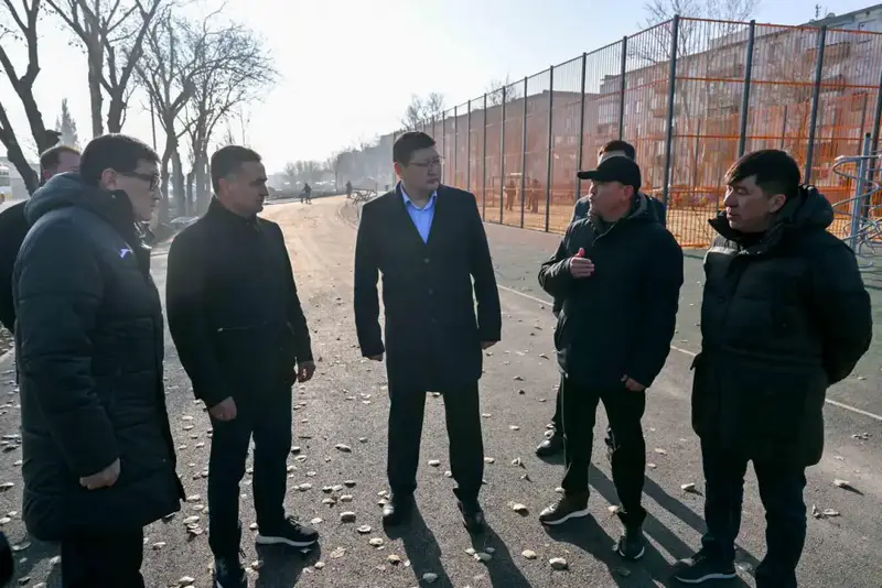 В Семее в микрорайоне «Юность» строится современное общественное пространство (8)