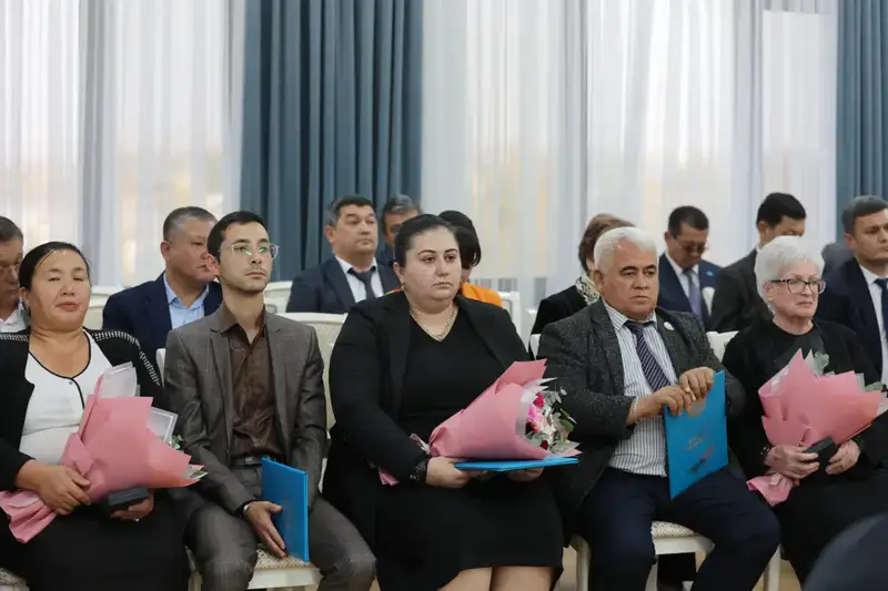 Ербол Карашукеев обсудил важные инициативы по укреплению общественного согласия на заседании Совета регионального АНК Астане