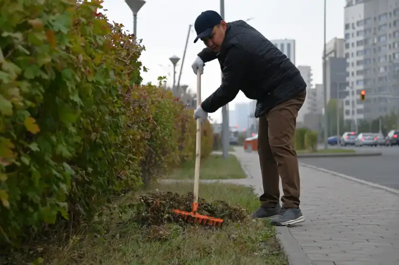 Военнослужащие поддержали республиканскую экологическую акцию «Таза Қазақстан» (3)