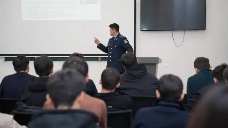 Обсуждение кибербезопасности с молодыми спортсменами: последствия для защиты от интернет-мошенничества Астане