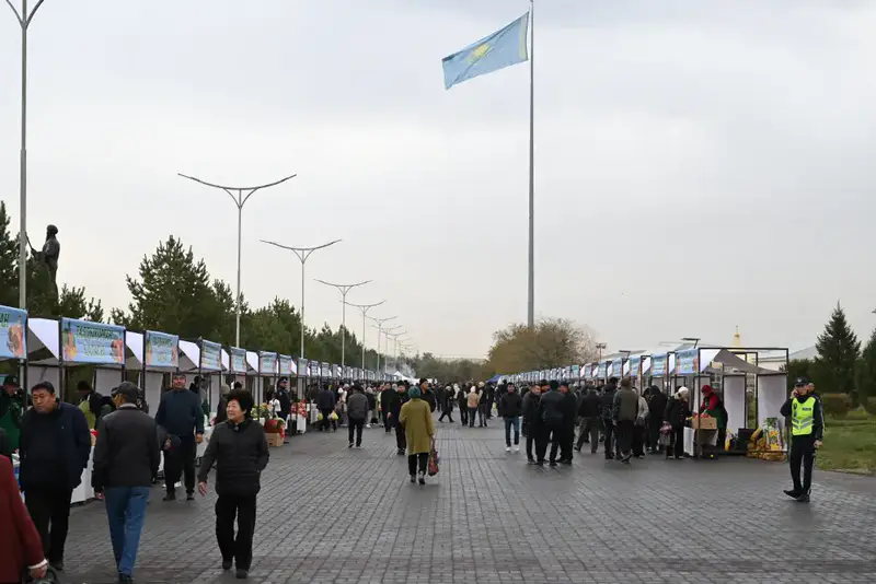 Поддержка отечественных производителей: ярмарка в Жетісу предлагает доступные цены на свежие продукты Астане