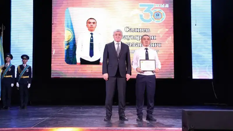 Спасателей Карагандинской области поздравили с профессиональным праздником (2)