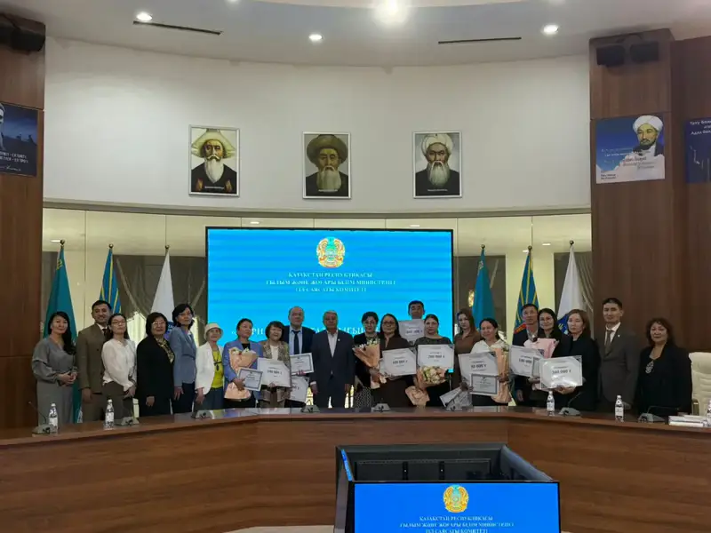 В Астане состоялось награждение победителей конкурса по популяризации государственного языка «Жарнама – тіл тазалығының көрінісі» Астане