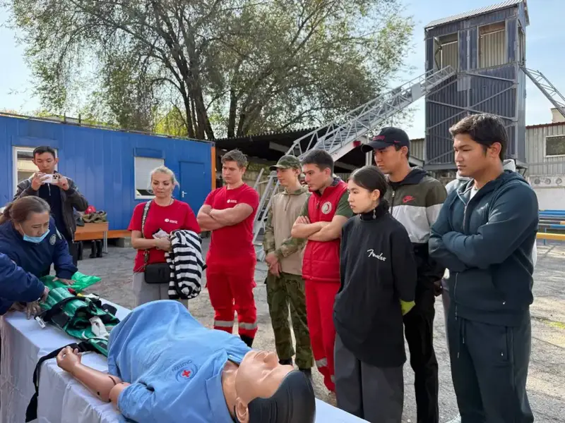 МЧС провело региональные форумы волонтёров в сфере предупреждения и ликвидации чрезвычайных ситуаций (8)