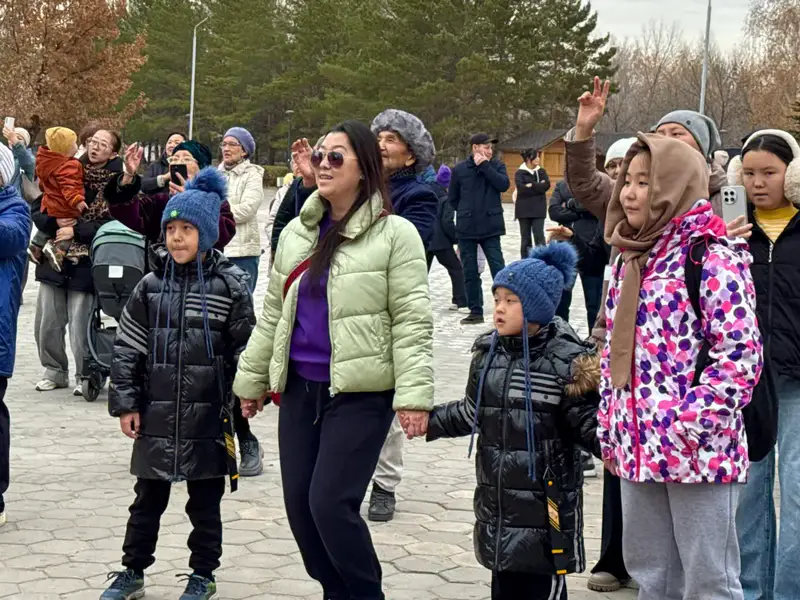 Праздничный концерт в парке «Жеруйык» собрал зрителей на День Республики в Астане Астане
