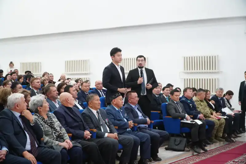 Марат Ахметжанов провел встречу с жителями Шортандинского района (2)