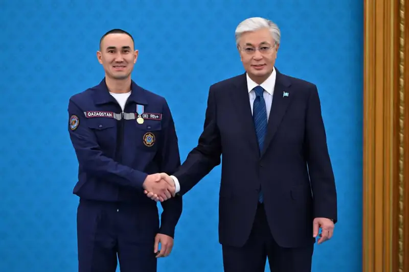 Президент поздравил спасателей и наградил героев лесной охраны в их профессиональный праздник Астане