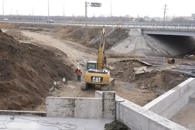 Аким Акмолинской области отметил важность реконструкции плотины для безопасности и развития района во время рабочей поездки в Шортандинский район Астане