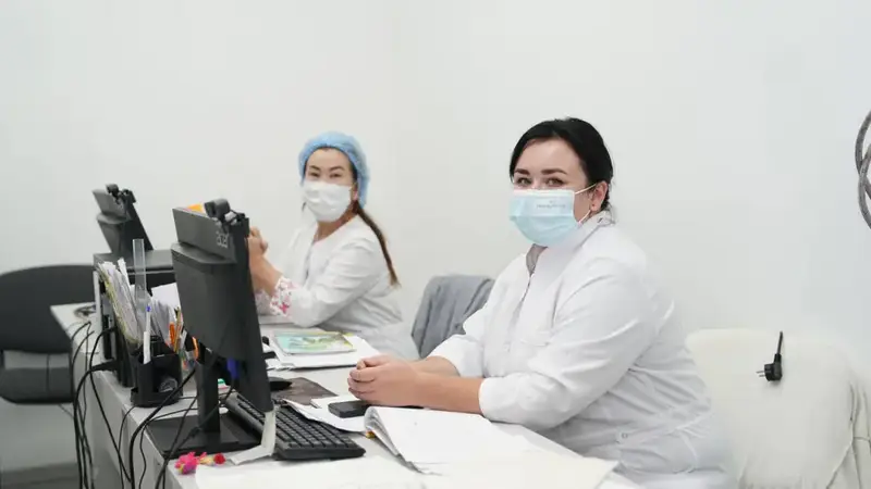 В спорткомплексе села Привольное Уланского района проводится капремонт (6)