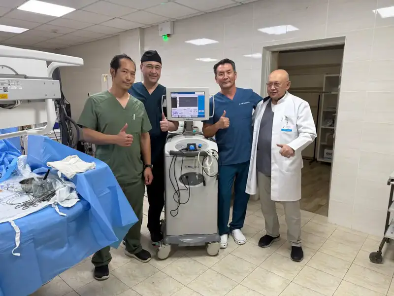 ВЕДУЩИЕ ХИРУРГИ ЦЕНТРА ИМЕНИ А.СЫЗГАНОВА ПРОВЕЛИ 17 СЛОЖНЕЙШИХ ОПЕРАЦИЙ ПАЦИЕНТАМ ИЗ УЗБЕКИСТАНА (3)