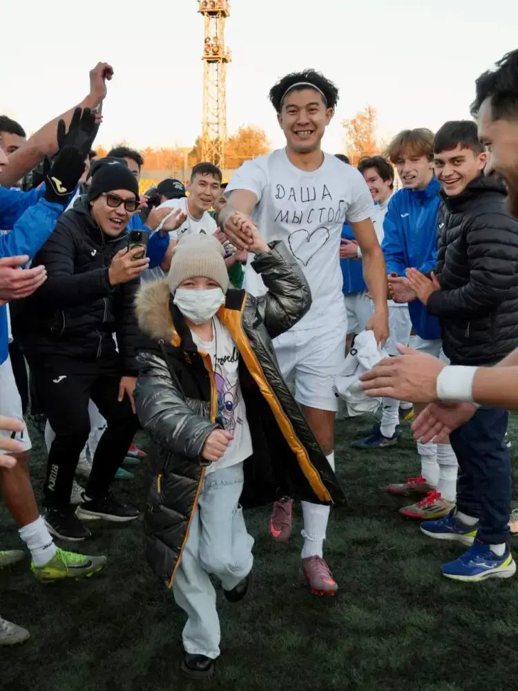 Впервые за 15 лет футбольный клуб ВКО вышел в Премьер-лигу (6)