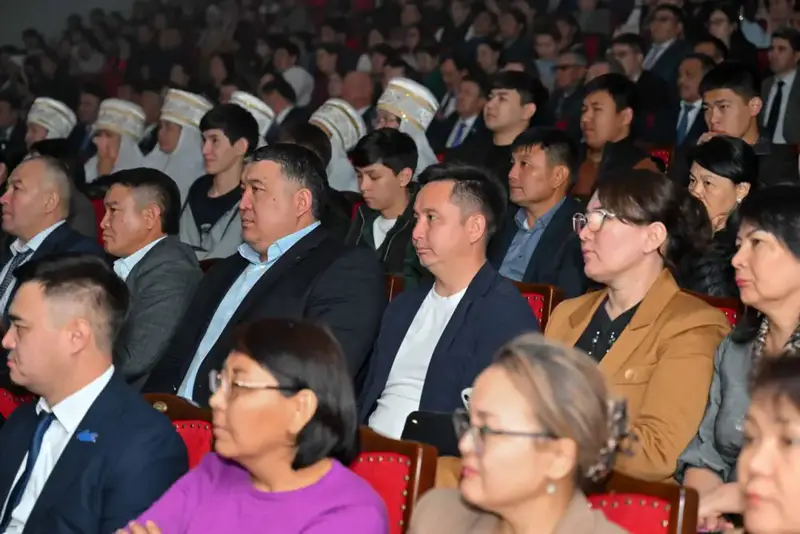 В Кызылорде показали спектакль «Абай айтқан «Еңлік-Кебек» (4)