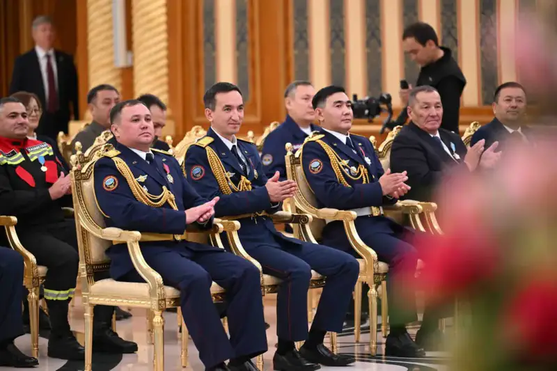 Президент подчеркивает ключевую роль спасателей в обеспечении безопасности и стабилизации общества Астане