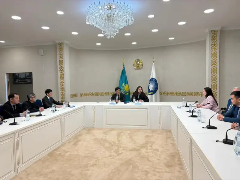 Жаннат Дубирова обсудила с акмолинцами установку умных приборов учёта в ЖКХ Астане